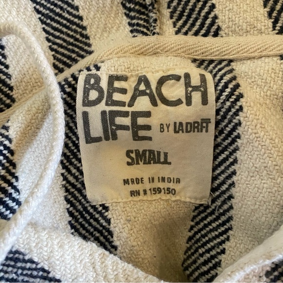 Pullover poncho hoodie - Picture 4 of 8